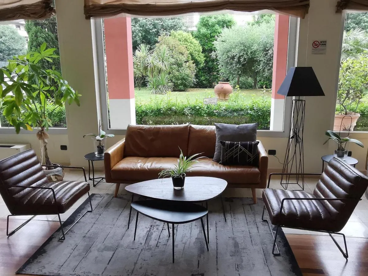 ****  פראטו Charme Hotel איטליה