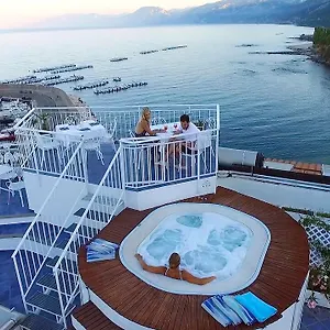 Bue Marino & Roof Lounge 3*, Cala Gonone Italië